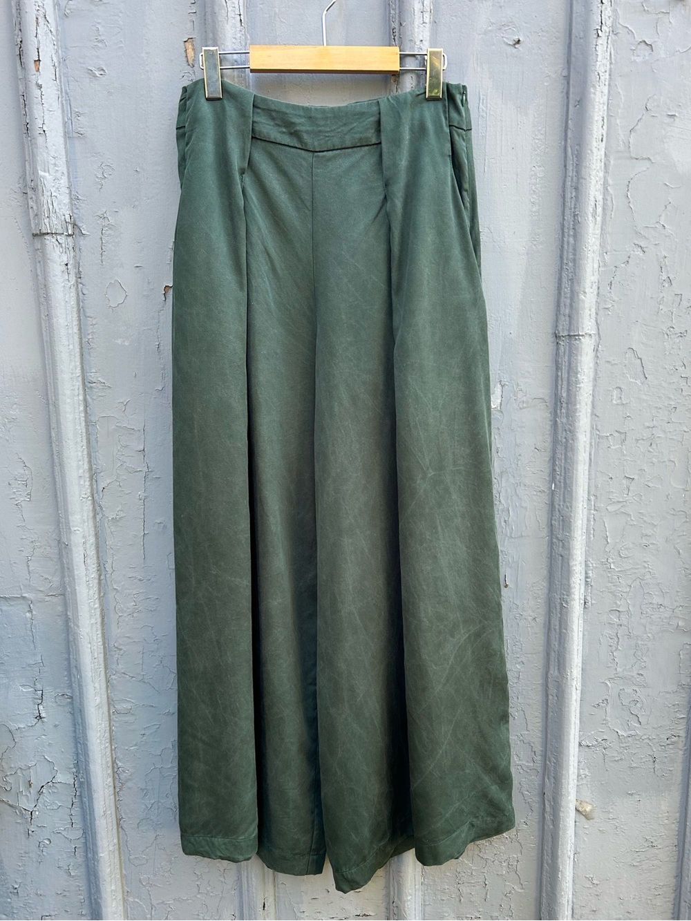 Body bag by Jude Green Nancy Wideleg Pants, size M - Picture 3 of 13